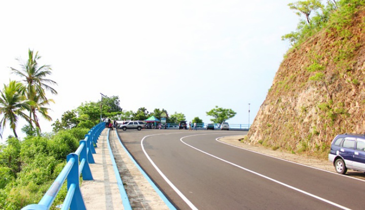 Senggigi Salah Satu Jalur Menakutkan Yang Ada Di Nusa Tenggara Barat