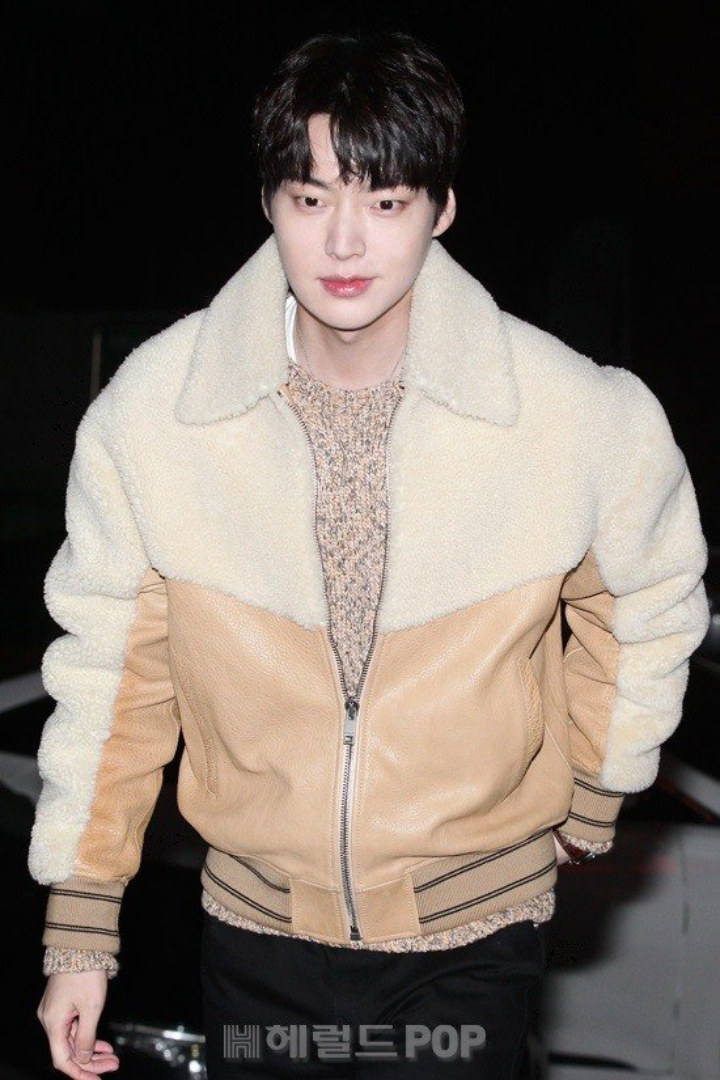 Tampang Ahn Jae Hyun di Foto Perpisahan Drama Dicibir Menakutkan