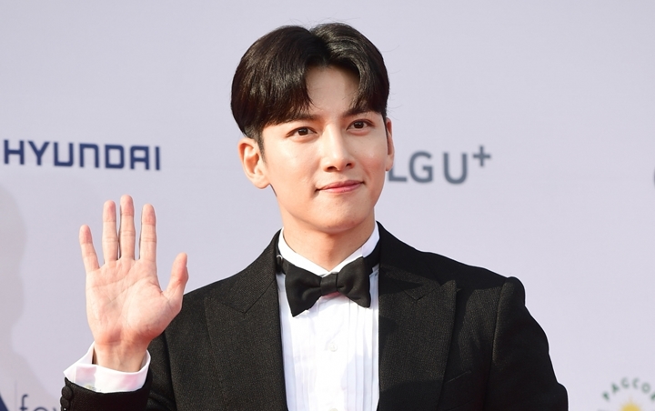 Ji Chang Wook Cuek Soal Kontroversi Merokok, Pilih Posting Kata-Kata Bijak Ini