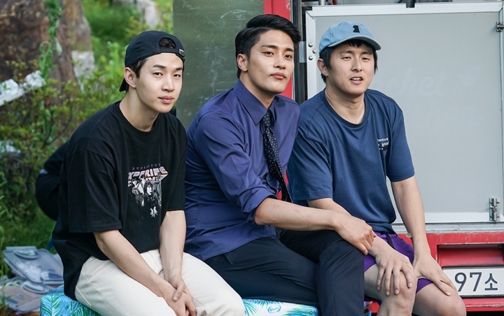Kian84 Bikin Sung Hoon Cs Histeris Gara-Gara Pemotretan Kelewat Seksi di I Live Alone Kian84 Bikin Sung Hoon Cs Histeris Gara-Gara Pemotretan Kelewat Seksi di I Live Alone