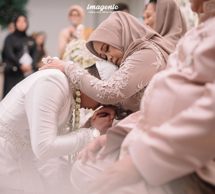 Rezky Aditya Rayakan Hari Ibu Perdana Setelah Menikah