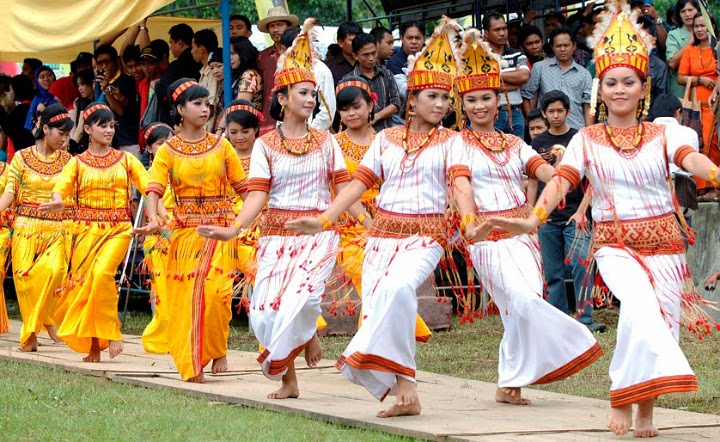 Lovely dan Lettoan, Tradisi Natal di Toraja yang Suguhkan Keindahan Budaya Setempat
