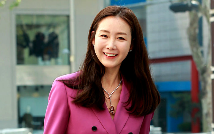 Sudah Umur 44 Tahun, Kehamilan Pertama Choi Ji Woo Dapat Tanggapan Seperti Ini dari Netizen