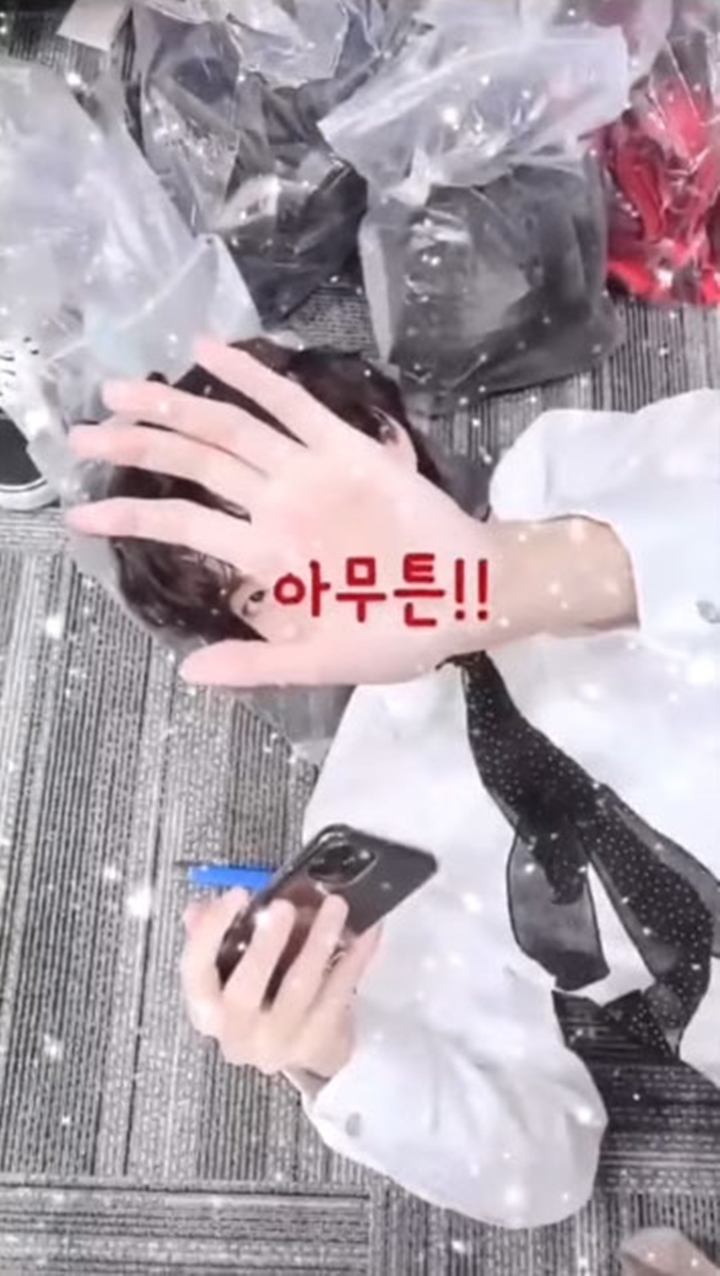 V BTS Kembali Dicurigai Oleh Fans karna Mengunakan Rokok Elektrik Gara-gara Postingan Ini