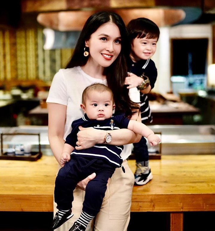 Raphael Moeis Putra Sulung Sandra Dewi Naik Bajaj