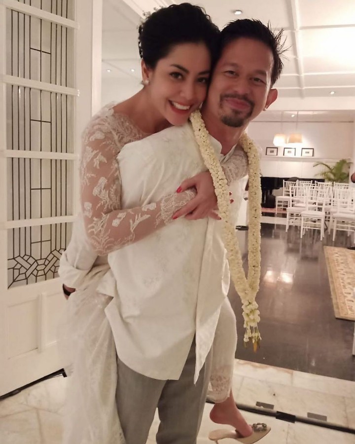 Lulu Tobing-Bani M.Mulia 
