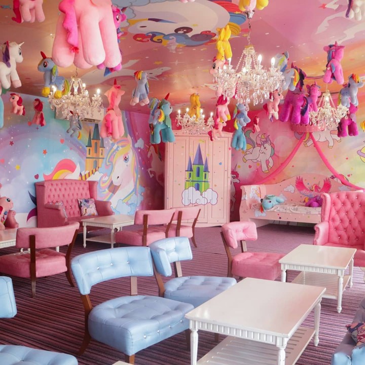 Miss Unicorn Cafe, Tempat Makan Unik di Jakarta yang Cocok Buat Kamu Pecinta Hal-Hal Imut