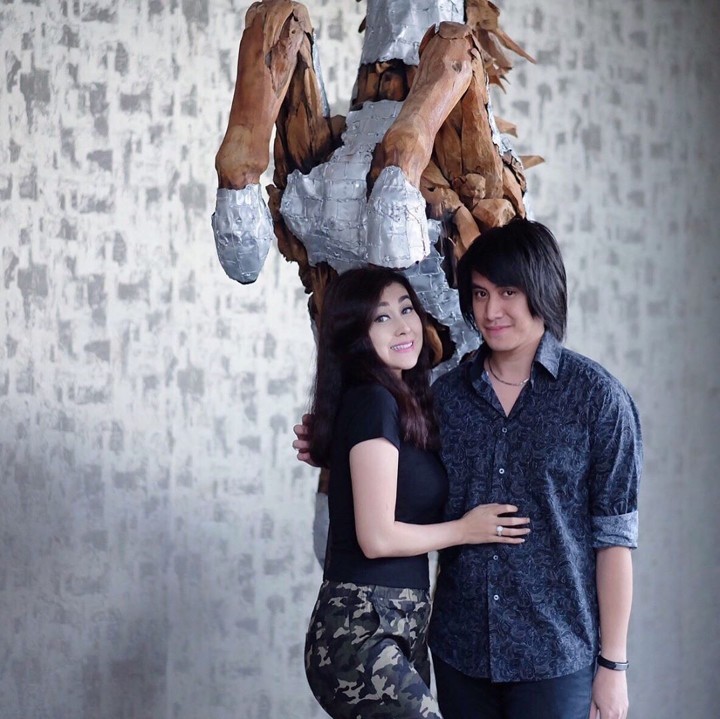 Kevin Aprilio dan Vicy Melanie