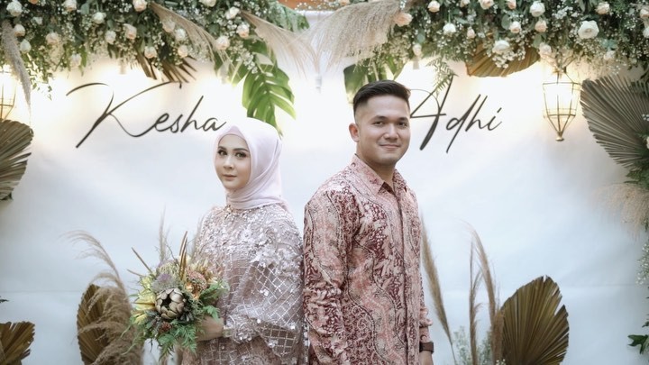 Kesha Ratuliu dan Adhi Permana