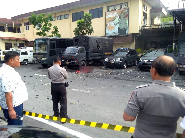 Teror Bom Bunuh Diri di Polrestabes Medan