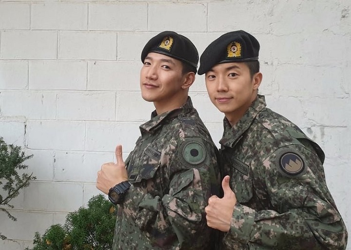 Jun.K dan Wooyoung 2PM