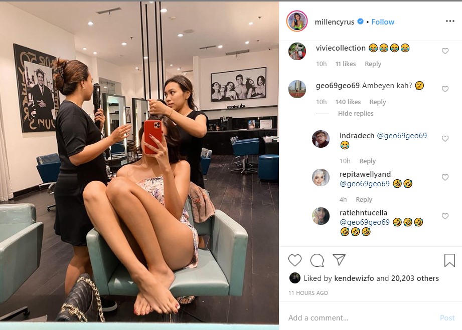 Bikin Ngakak, Millendaru Nongkrong Di Salon Ngaku Lagi PMS Malah Disebut Sakit Ini