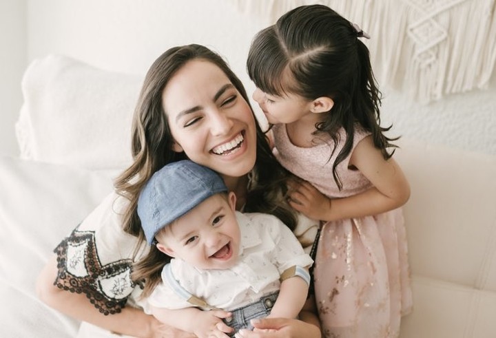 Ingin Mengatasi Baby Blues? Serius Tapi Santai Saja dalam Mengasuh Anak