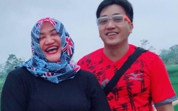 Ramalan Nyai Kidul Hingga Suami Baru Lina Buka Suara Soal Eks Istri Sule