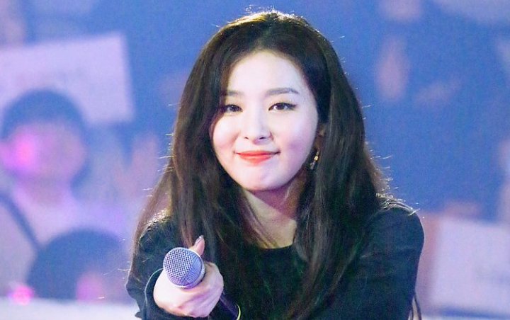 Dandanan Anggun Seulgi Red Velvet Umbar Bahu Tuai Pujian Selangit