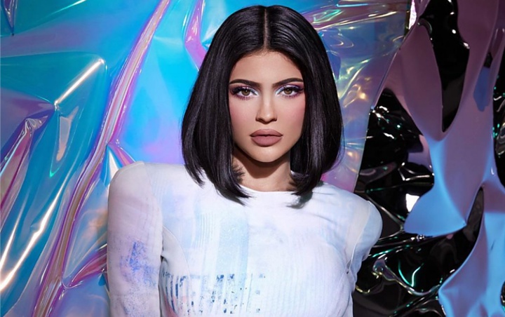 Kylie Jenner Kena Kritik Gara-Gara Tampil dengan Rambut Kepang