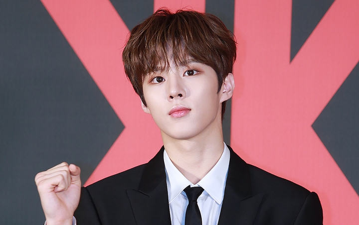 Kim Wooseok Buka Suara Soal Pembubaran X1, Buat Permintaan Terakhir Ini