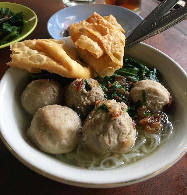 Bakso, Makanan Lezat yang Nikmat Banget Disantap Saat Hujan