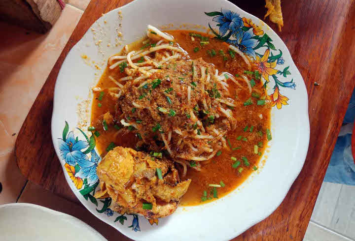 Laksa Hangat Juga Sangat Pas Dinikmati Saat Hujan atau Ketika Cuaca Sedang Dingin