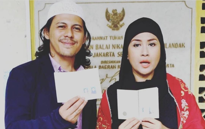 Suami Kenang Chat Penuh Cinta dari Mendiang Ria Irawan, Netter Tak Kuasa Menahan Air Mata 