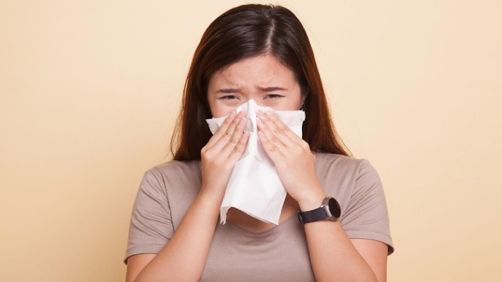Minta Penderita Flu Untuk Batuk Dan Bersin Dengan Cara Tepat
