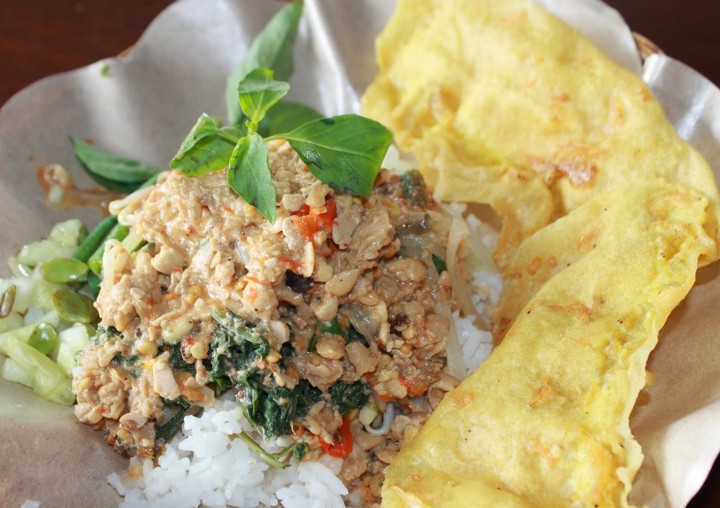 Pecel Tumpang Asal Kediri Yang Punya Campuran Sambal Tumpang