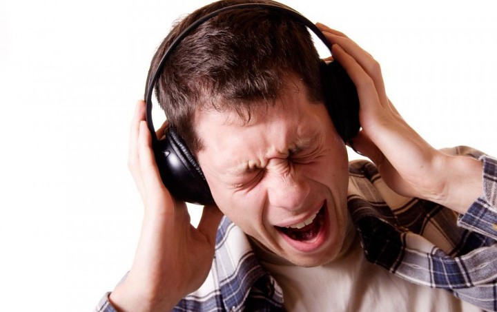 Menghindari Suara Terlalu Keras Bisa Membantu Mengatasi Telinga Berdengung