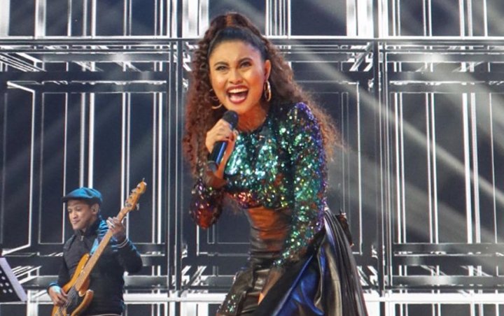 Novia Tereliminasi Usai Penampilannya Dapat 5 Standing Ovation Dari Juri ‘Indonesian Idol’