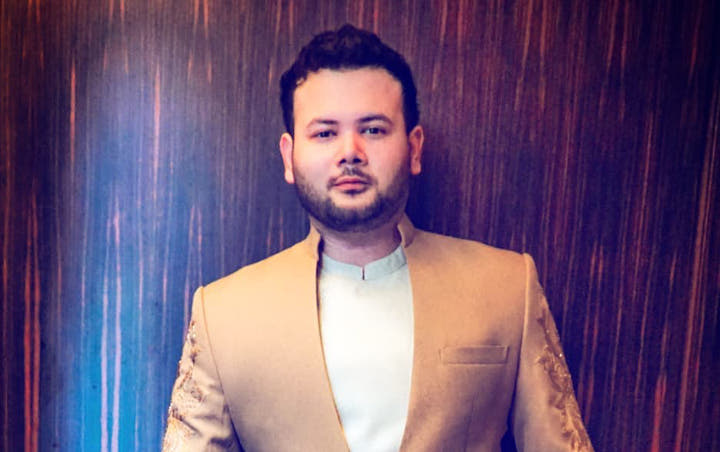 Akhirnya bisa menghirup udara bebas setelah terjerat kasus penyalahgunaan narkoba, Ridho Rhoma tidak menyangka masih diberi kesempatan untuk tersenyum lagi.