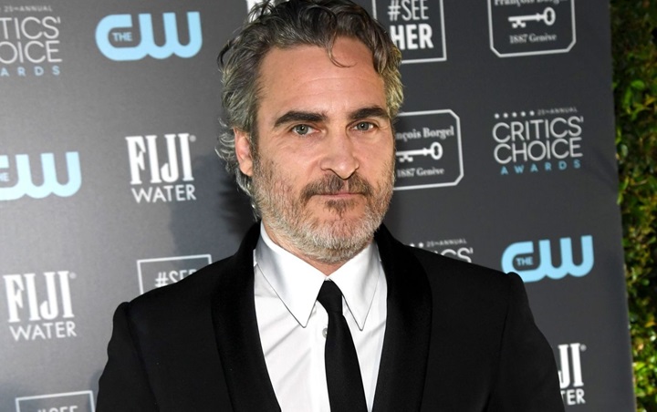 Fakta Soal Bibir Joaquin Phoenix yang Diolok-Olok Wendy Williams, Ternyata Bukan Bekas Luka!