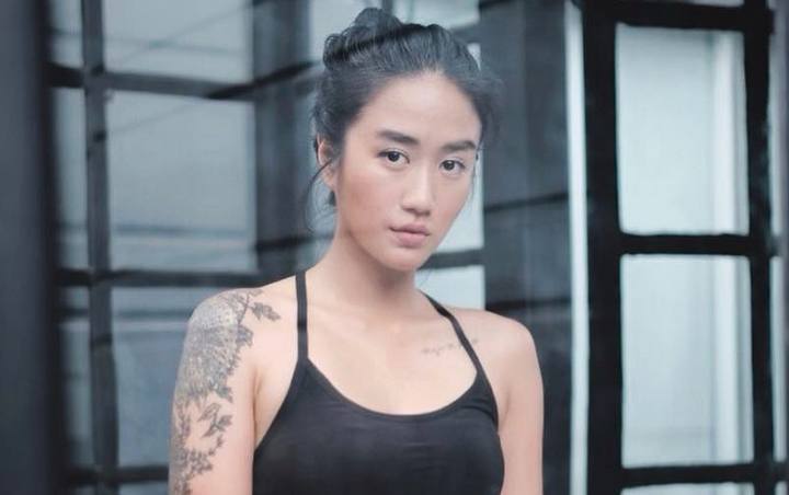 Chef Renatta Diejek Gara-Gara Rokok, Adik 'Kembar' Cantik Ikut Disorot