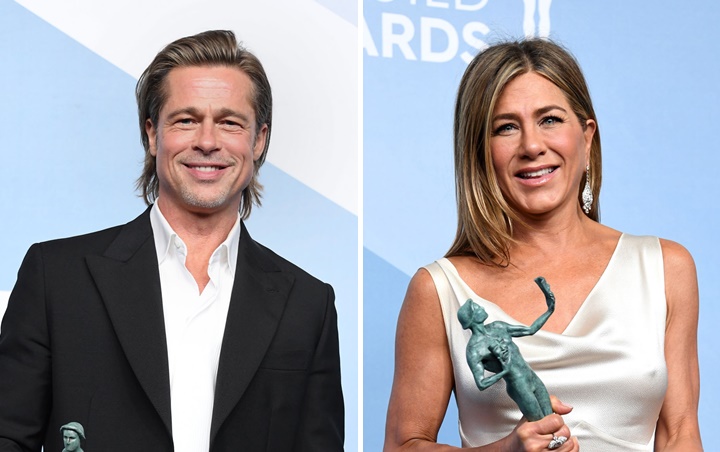 Ekspresi Terpukau Brad Pitt Saat Jennifer Aniston Raih Piala di SAG Awards Jadi Viral
