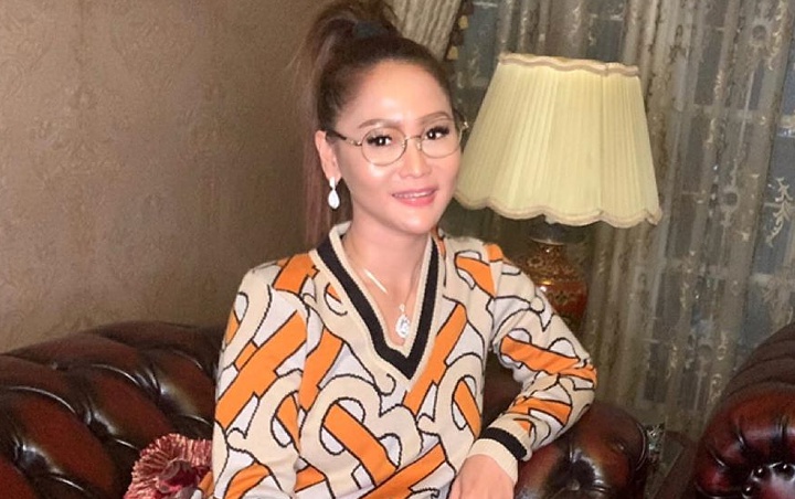 Inul Daratista Jadi Bahan Perbincangan Gara Gara Pakai Inul Daratista Jadi Bahan Perbincangan Gara Gara Pakai
