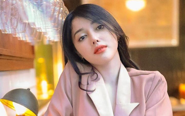 Muka Siwi Widi Penuh Jerawat Saat Live Instagram, Ngegas Bela Diri Manusiawi