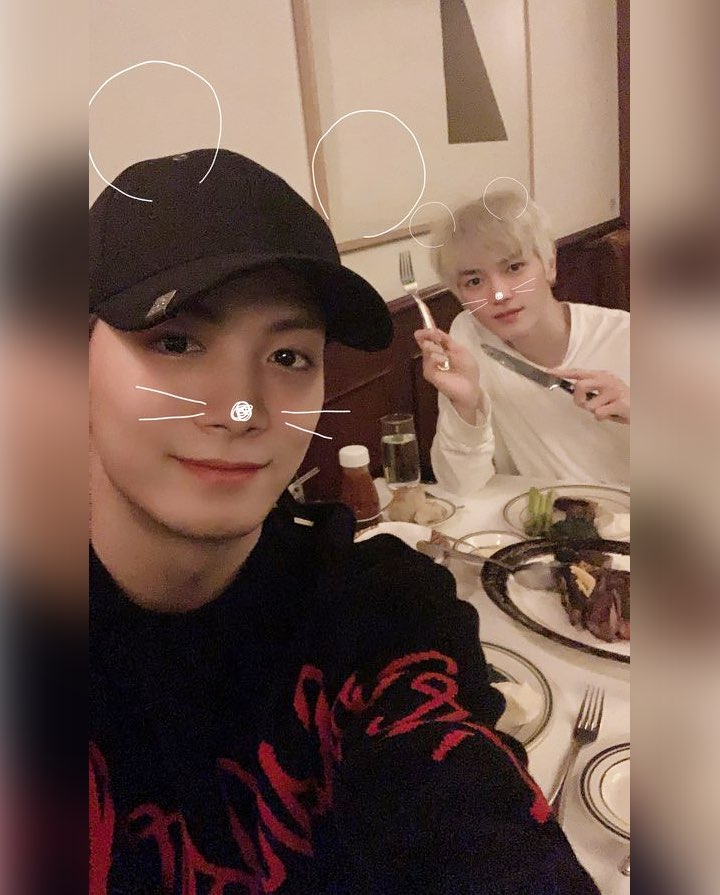 JR NU\'EST Tepati Janji Ini ke Taeyong NCT 127, Foto Bareng Bikin Gemas