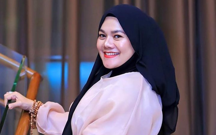 Suami Pertama Sarita Abdul Mukti ~ Bak Tersambar Petir! Makan Hati