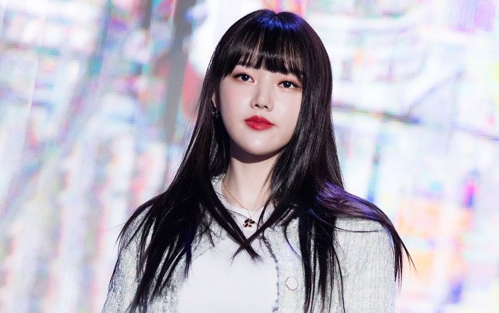 Foto-Foto Yerin G-Friend Kenakan Model Busana Ini Tuai Pujian Selangit