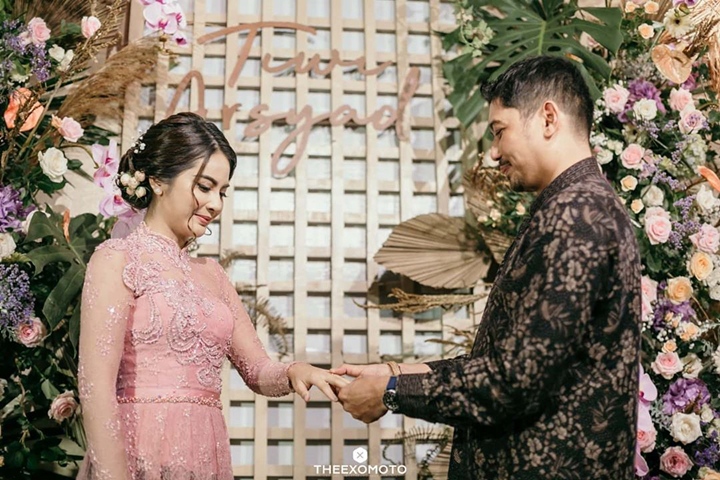 Tiwi Sendiri Masih Rahasiakan Detail Identitas Sang Calon Suami