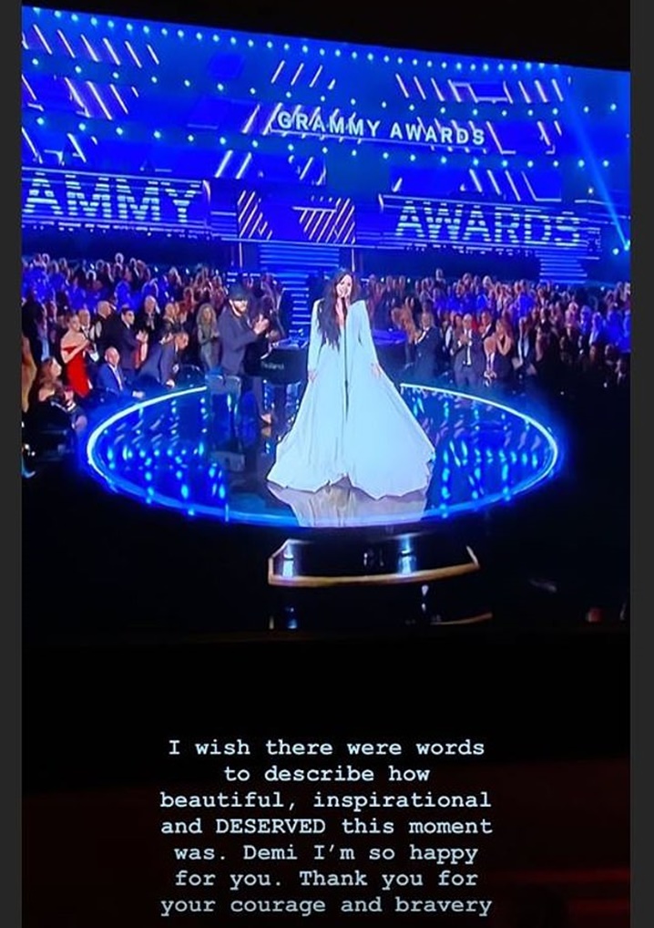 Selena Gomez Tulis Pesan Emosional untuk Demi LovatoSelena Gomez Tulis Pesan Emosional untuk Demi LovatoSelena Gomez Tulis Pesan Emosional untuk Demi Lovato
