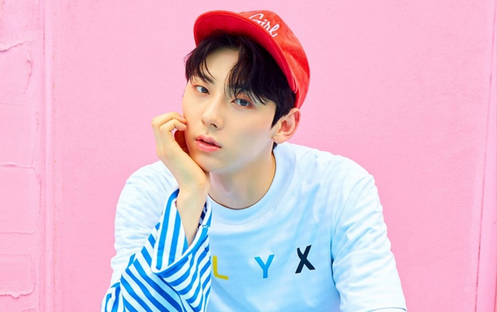 Selfie Polos dan Ganteng Hwang Minhyun NU'EST Bikin Banyak Orang Terpukau