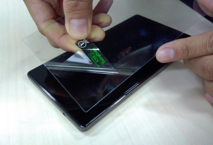 Selalu Gunakan Casing dan Pelindung Layar Agar Smartphone Milikmu Tahan Lama