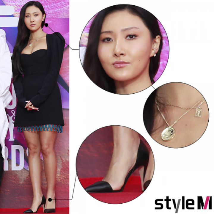 Hwasa dan Jisoo Kenakan Dress yang Sama, Netizen Julid Sindir Salah Satu Kalah Cantik