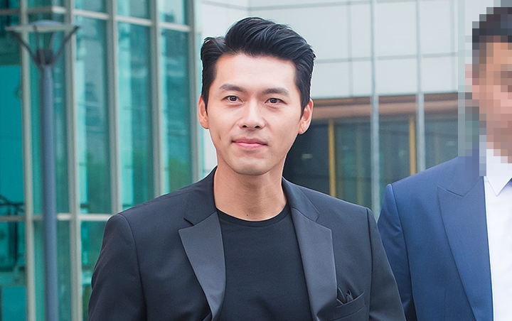 Foto Hyun Bin Mabuk Terkuak Diambil Bareng Staf Memories of Alhambra, Bikin Dengki Berat