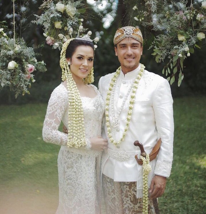 Penampilan Raisa Saat Menikah dengan Hamish Daud