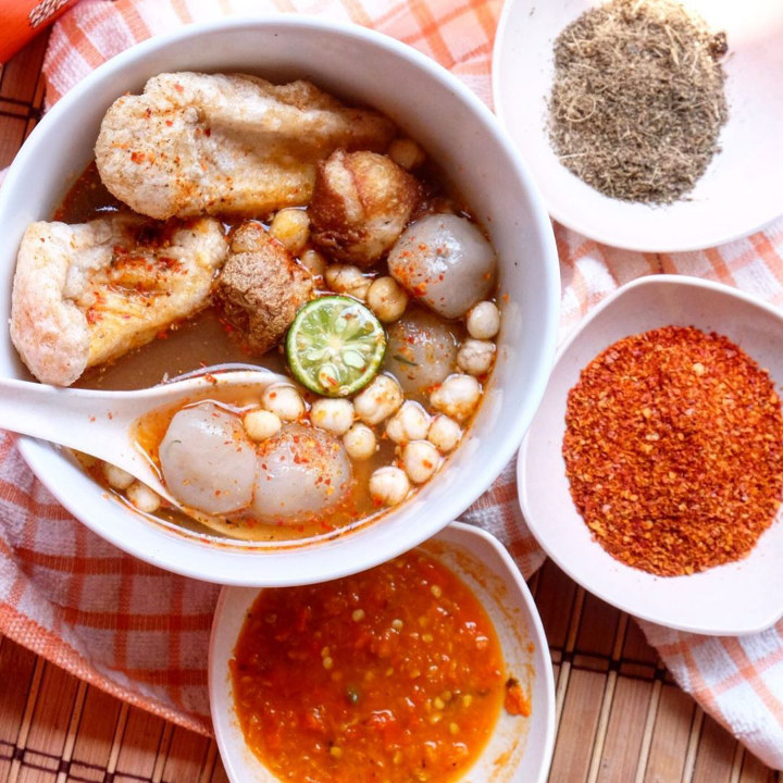 Bakso Aci Yang Cocok Banget Disantap Hangat-hangat Saat Hujan 