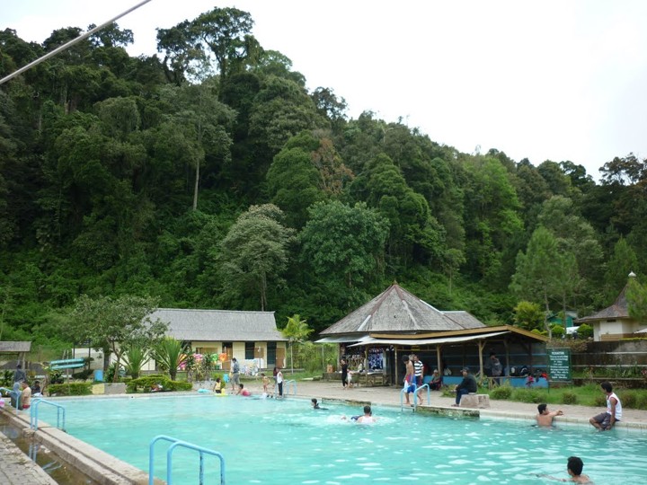 Pemandian Air Panas Ciater di Bandung Cocok Dikunjungi Bersama Keluarga