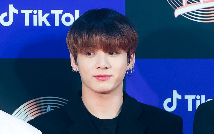 Jungkook BTS Dikira Tenteng Kotak Bekal dari Amerika, Ternyata Barang Mahal Ini