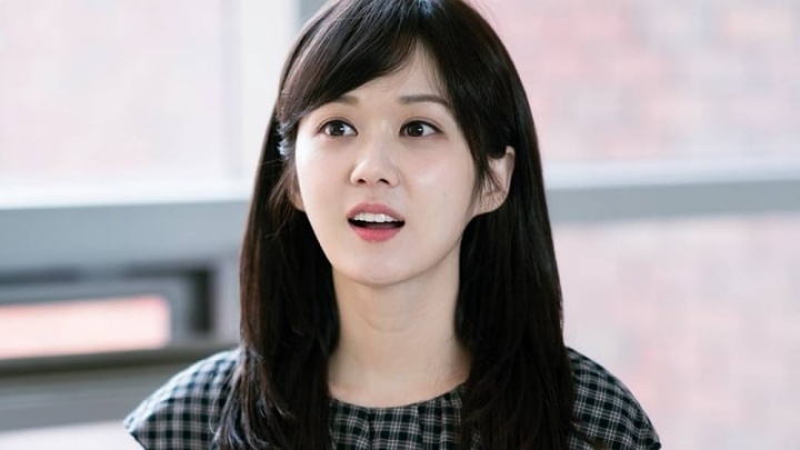 Kim Sarang Dituduh Oplas, Tampang Awet Muda Dibandingkan dengan Jang Nara 2