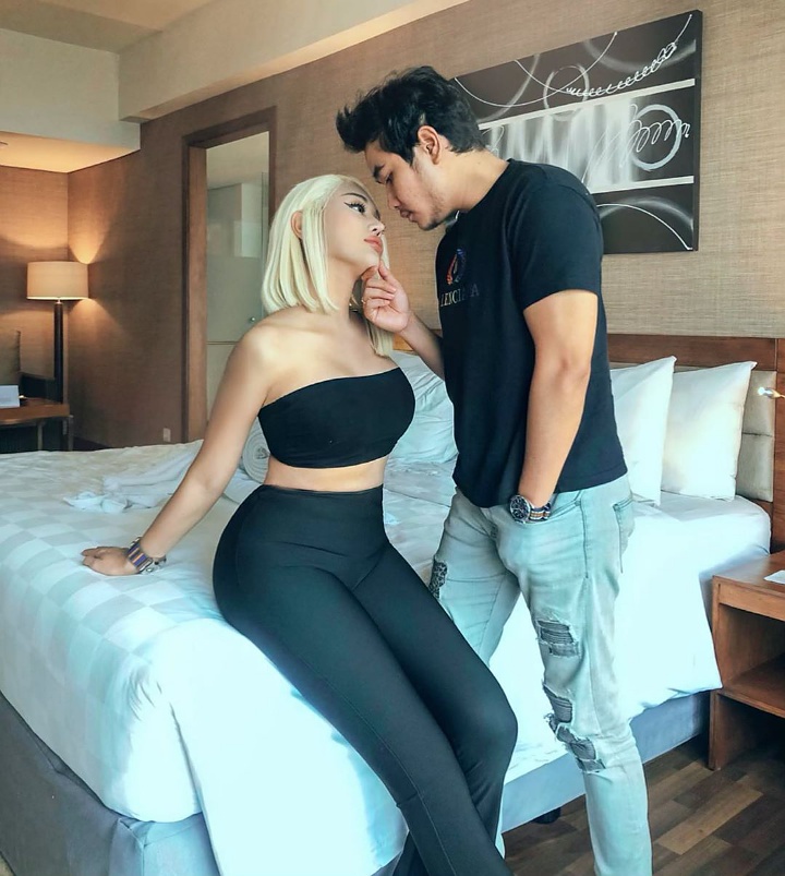 Lucinta Luna Tampil Seksi Saat Berada Dalam Satu Kamar Hotel Di Bandung Bersama Abash