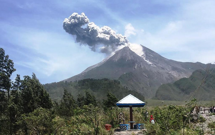 Tagar #Merapi Puncaki Trending Topic Gara-Gara Erupsi Pagi Ini